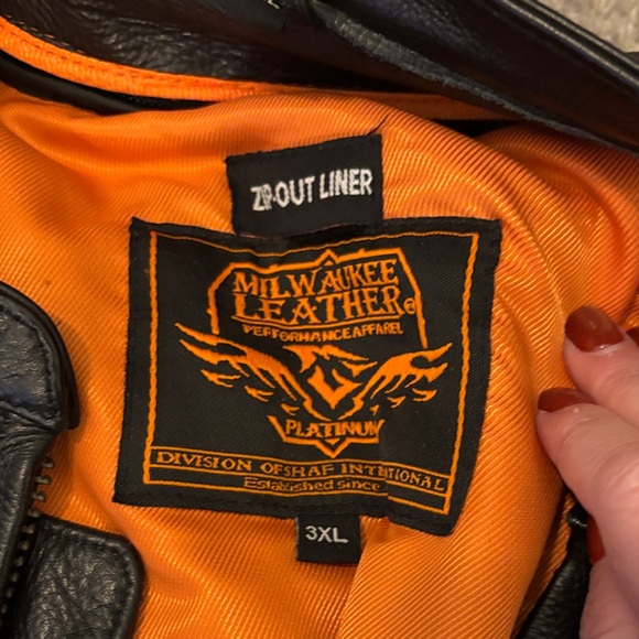 Men's Black Leather motorcycle Jacket with zip out lining - Picture 3 of 5